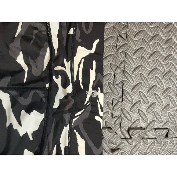 Human Performance Engineering HPE Combat Leggings black White Camo $115 Small - Picture 7 of 10